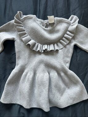 H&M Light Gray Knit Peplum Sweater